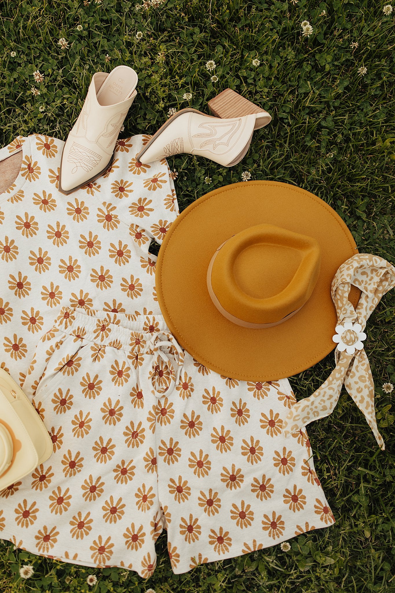 Groovy Daisy Top