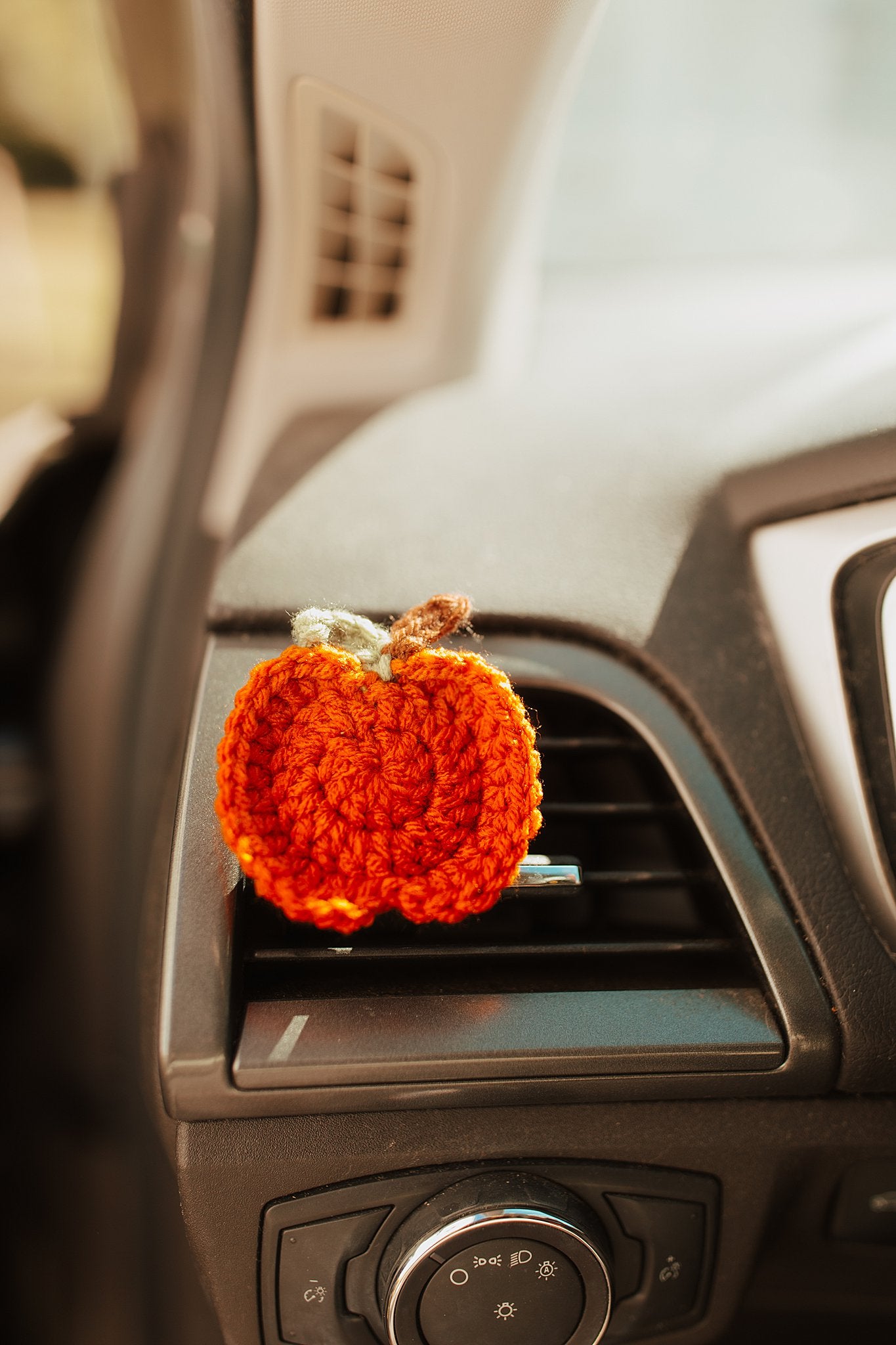 Pumpkin Vent Clip