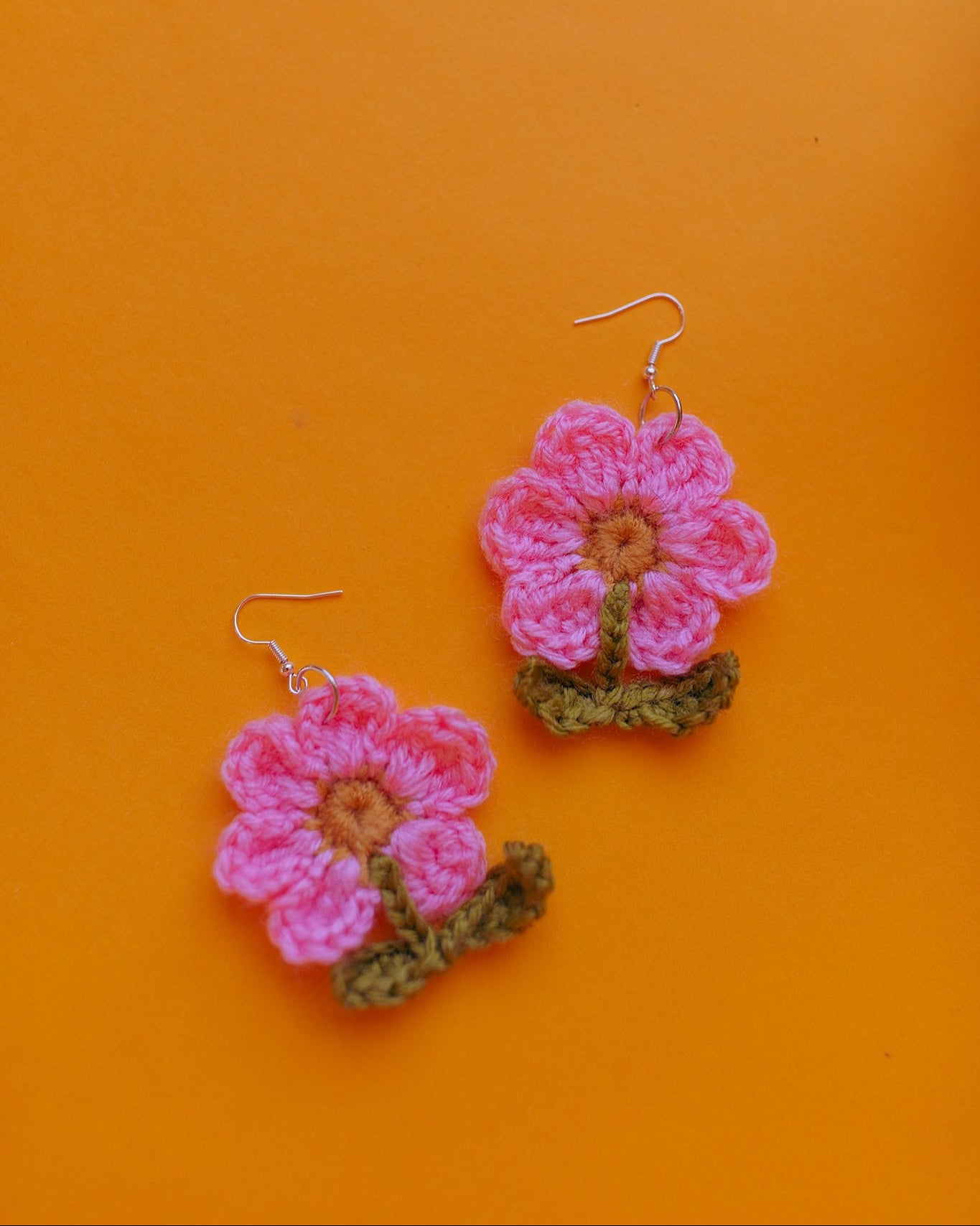 Pink Daisy Dangle