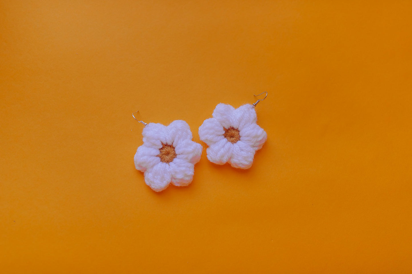 Flower Power Dangles White