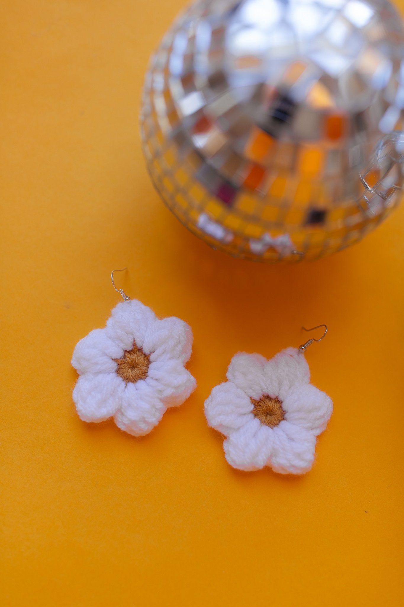 Flower Power Dangles White