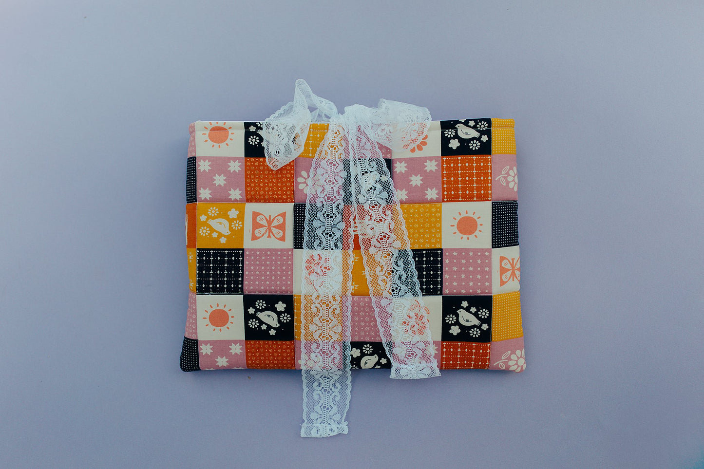 Quilt Bow Book Sleeve