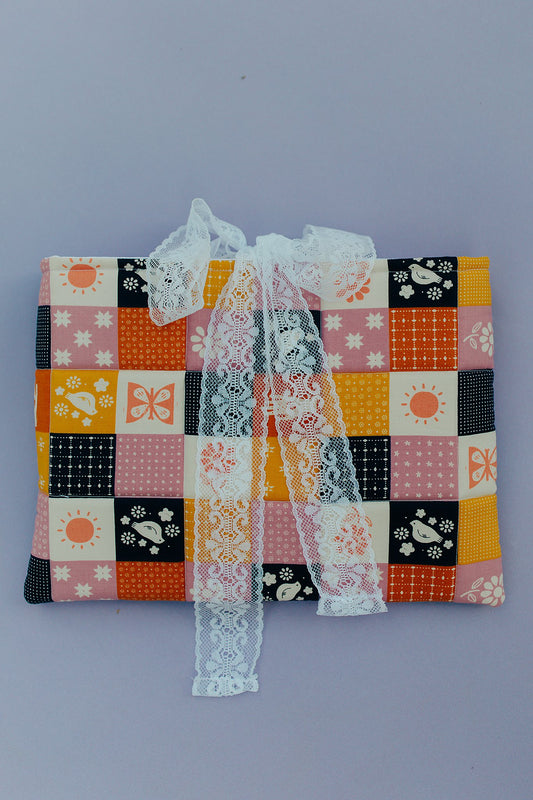 Quilt Bow Book Sleeve