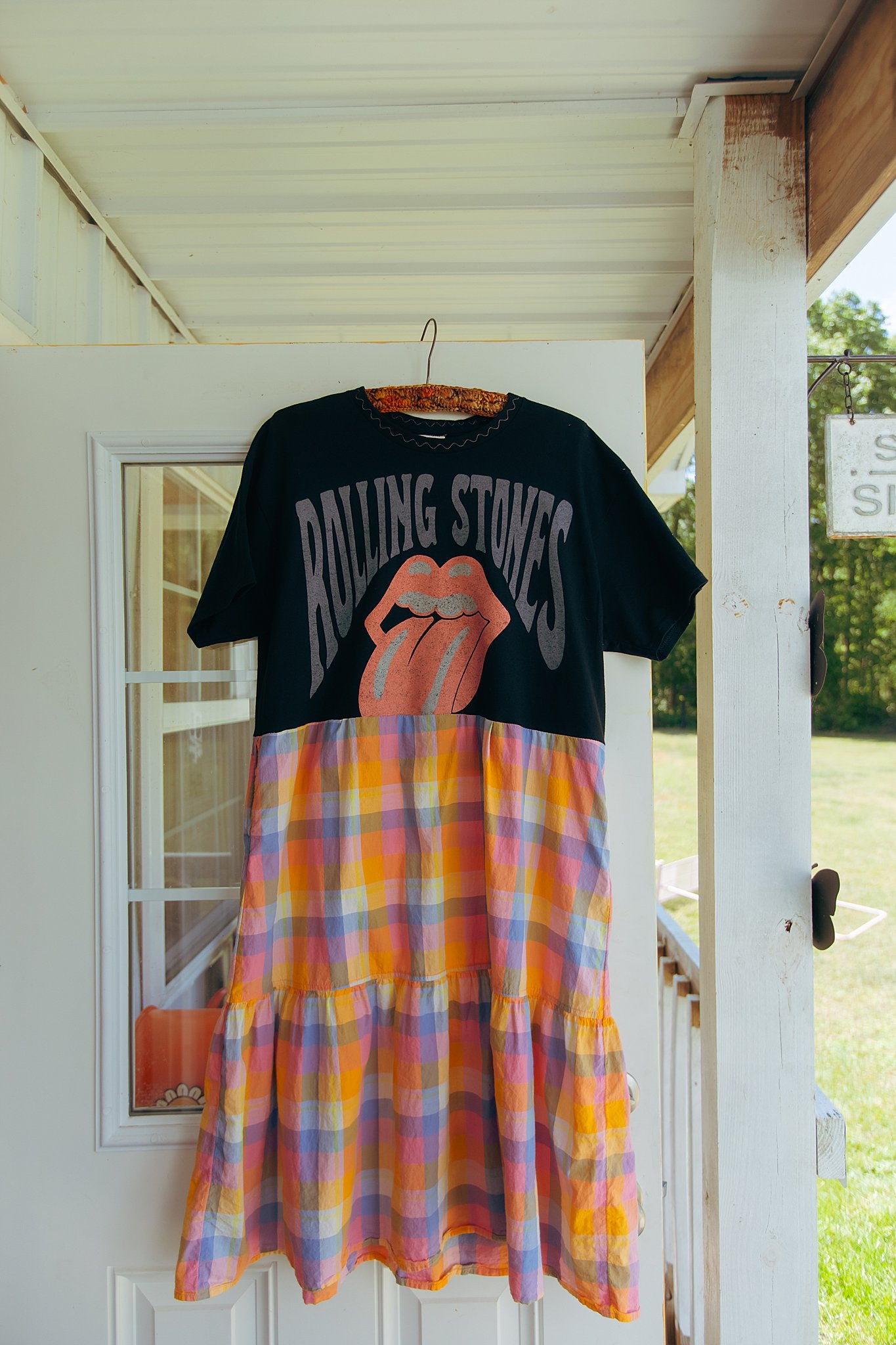 Rolling Stone Dress Large