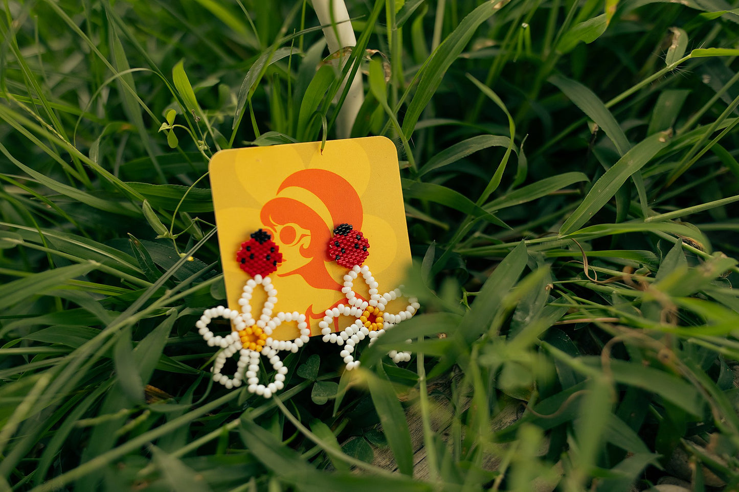 Lady Daisy Beaded Earrings