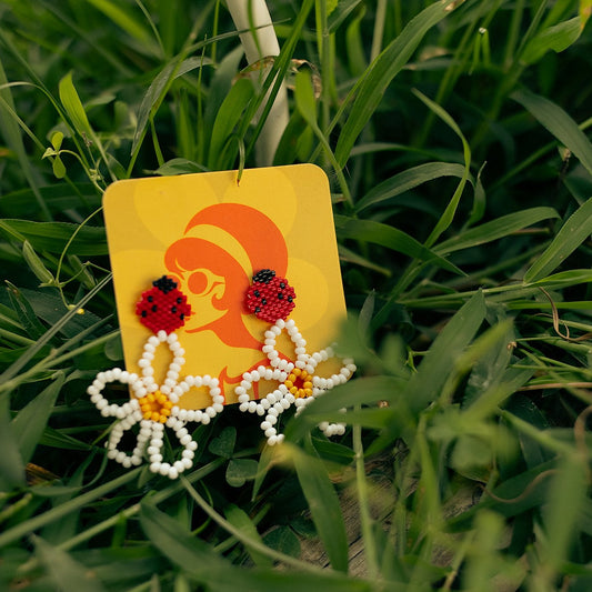 Lady Daisy Beaded Earrings