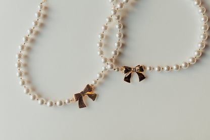 Bow and Pearls Necklace