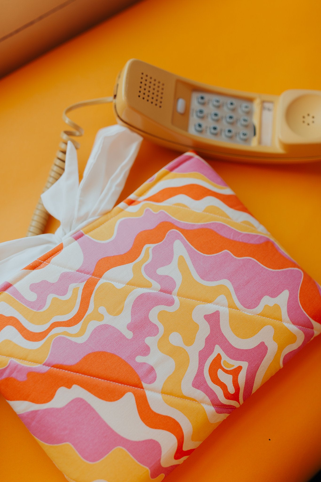 Swirl Bow Book Sleeve