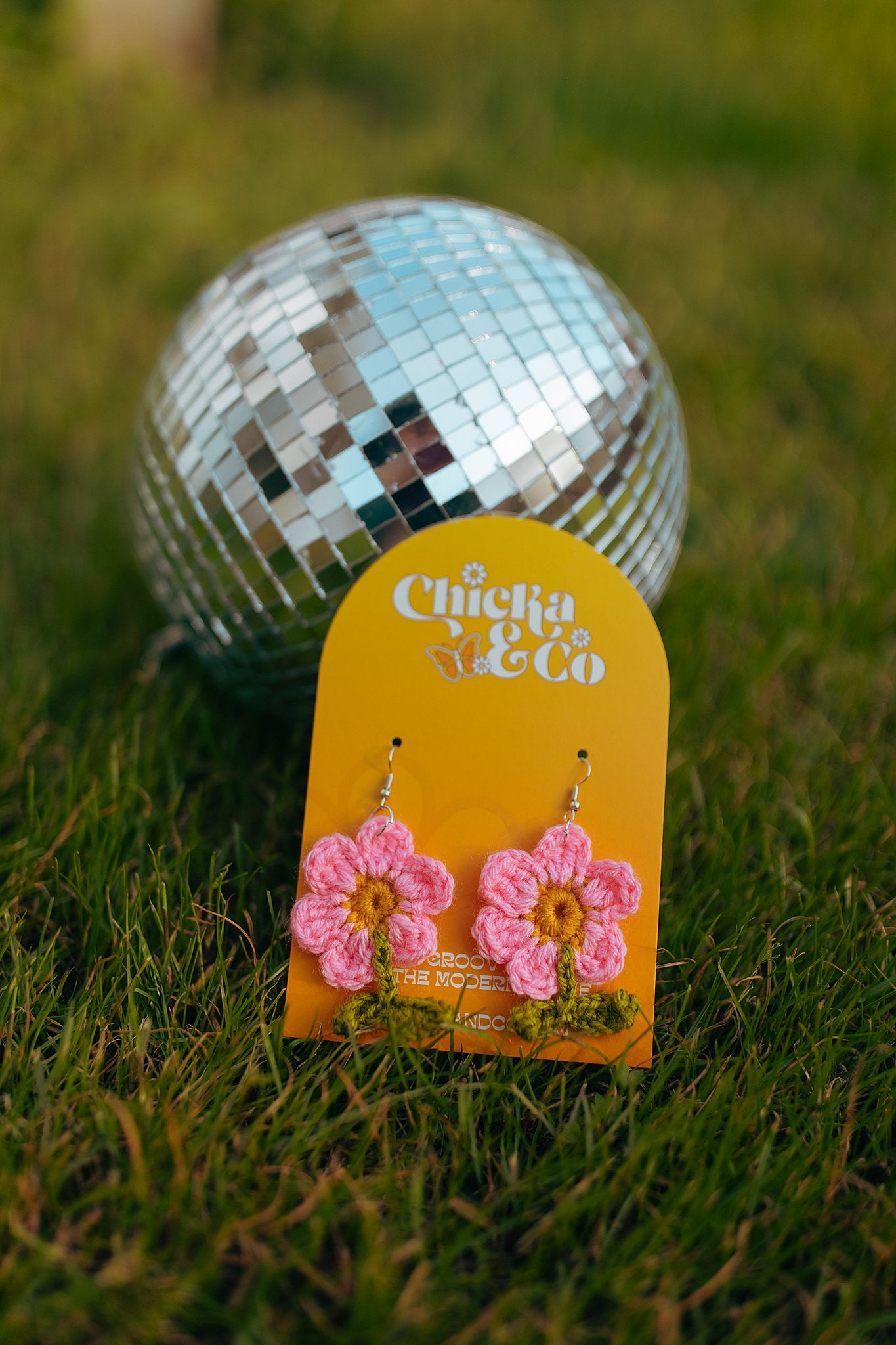Pink Daisy Dangle