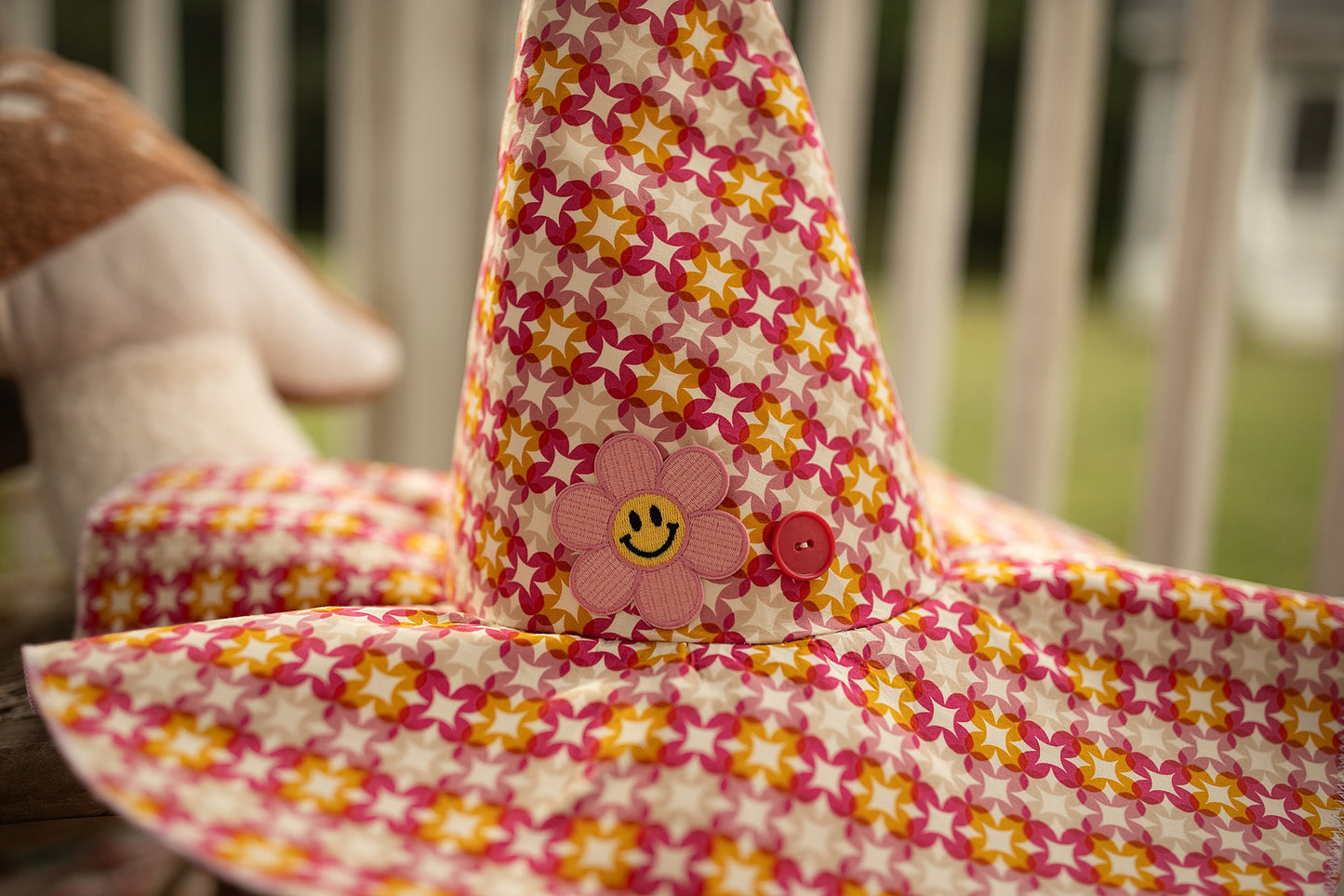 Witch Hat Groovy Chicka