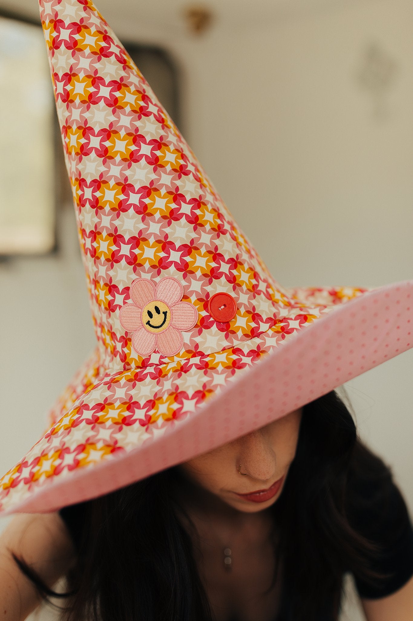 Witch Hat Groovy Chicka