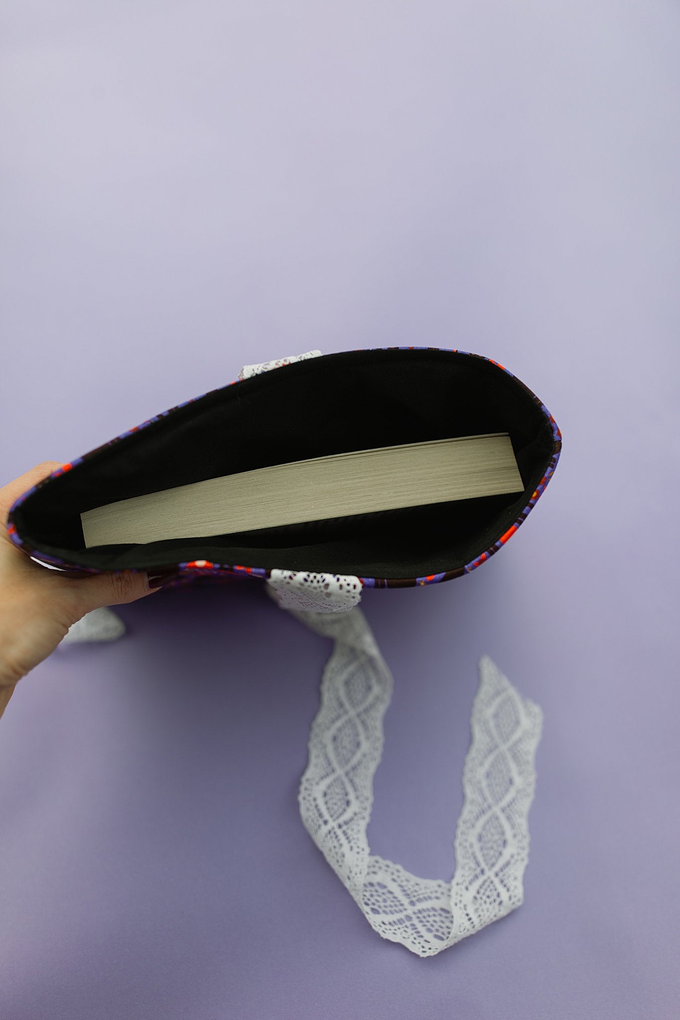 Cat Bow Book Sleeve