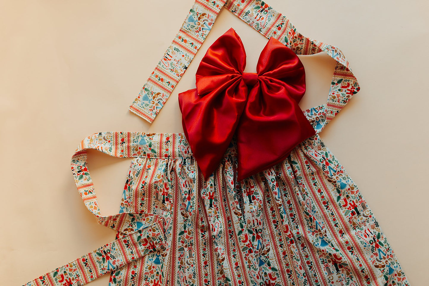 Chicka Bow XL Red Silk