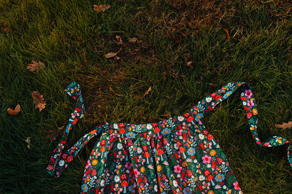 Chicka Apron Flowers