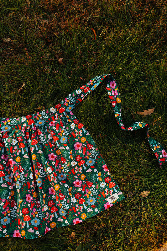 Chicka Apron Flowers