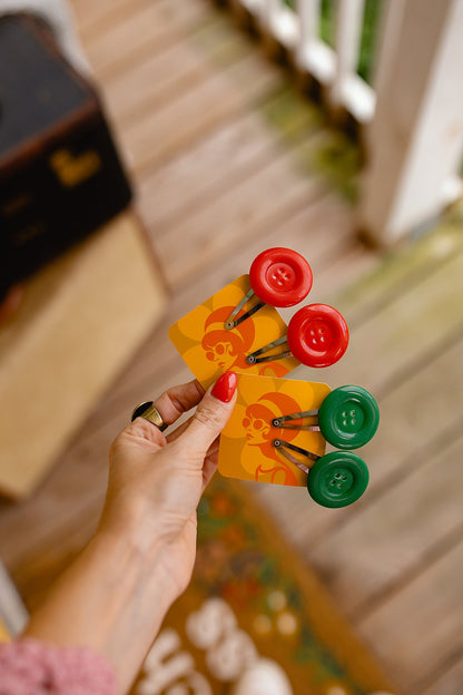 Button Hairclip Set