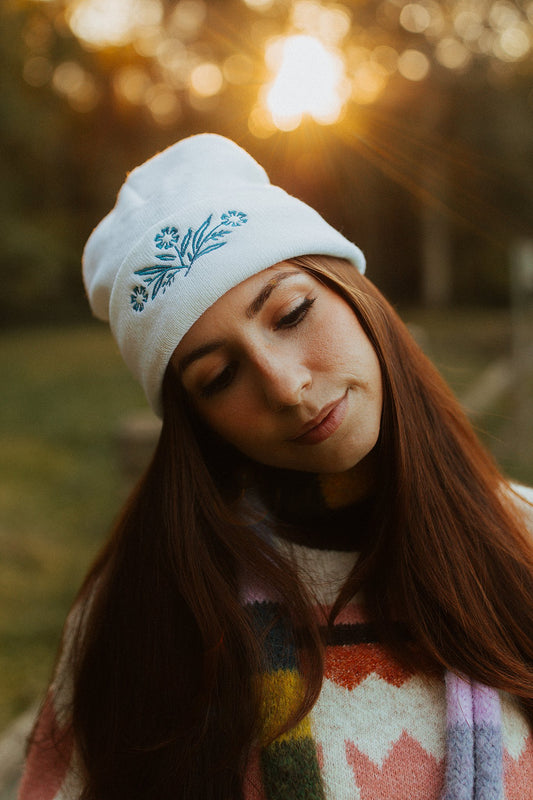 Gorro retro con estampado floral azul