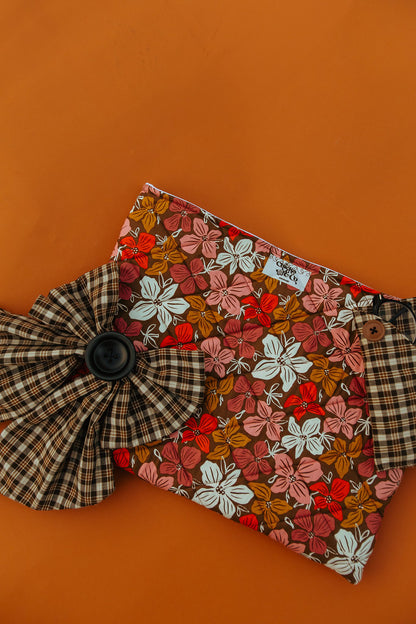 Chicka Button Bow