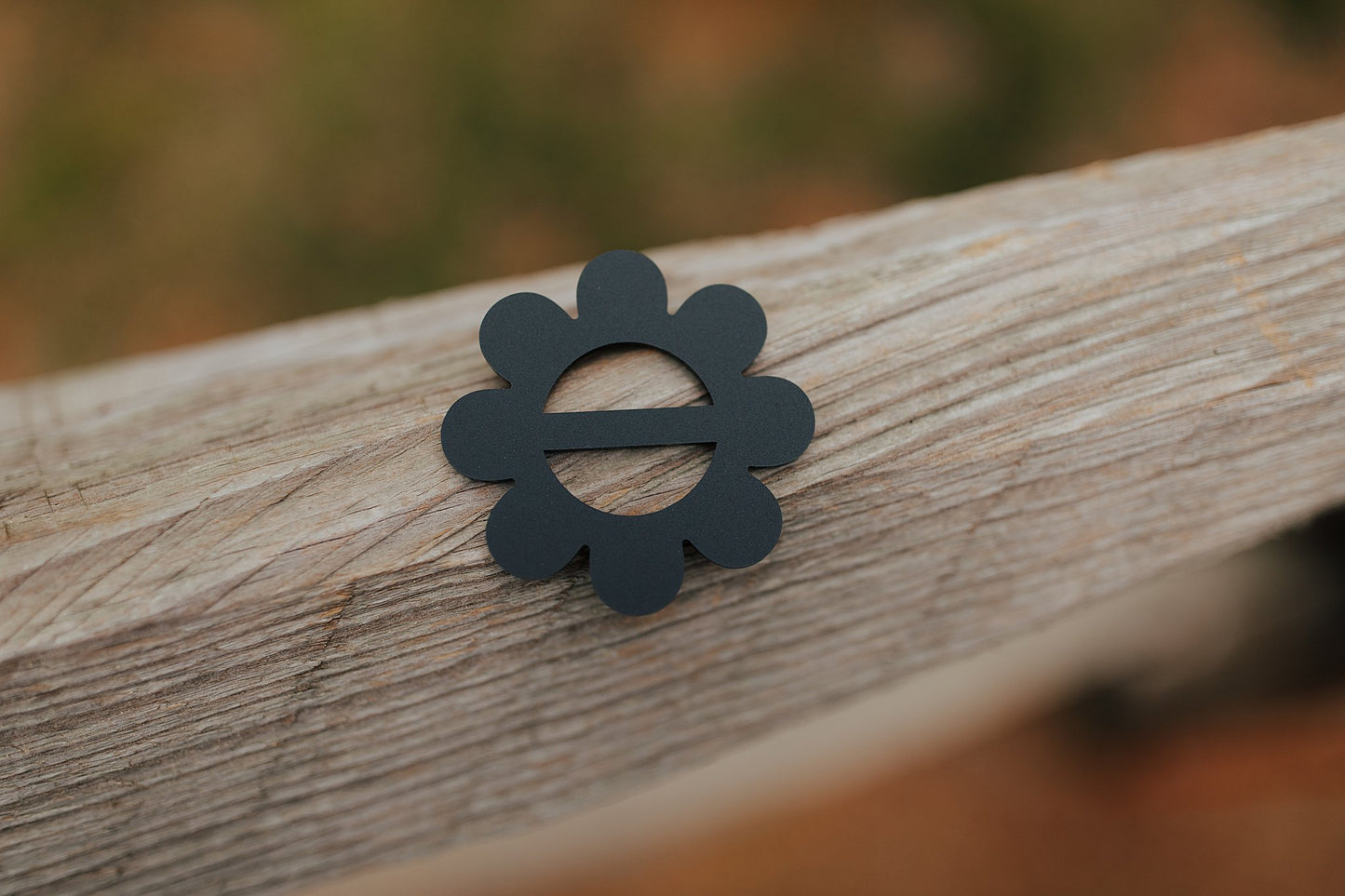 Chicka Cuff Daisy Black